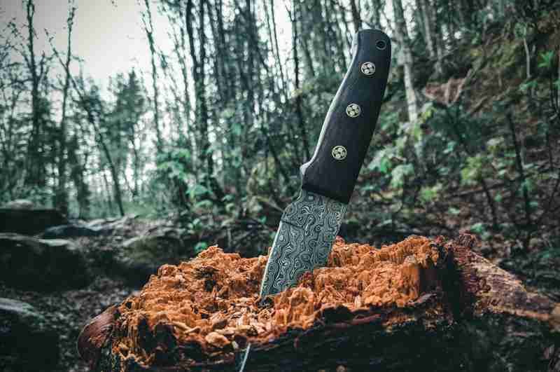 Wilderness Survival: Why Everyone Needs At Least Two Knives Wilderness Survival: Why Everyone Needs At Least Two Knives